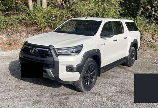 Toyota Hilux 2.8 D-4D 4WD Invincible