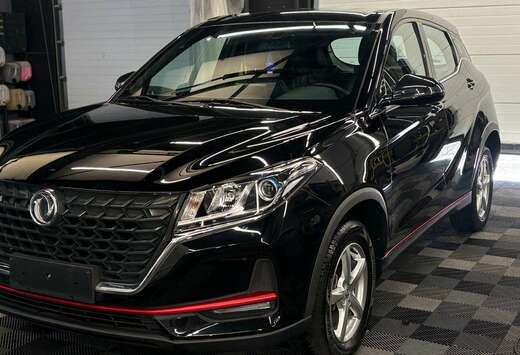 BJ 2023 , KM 54561, 1STE EIGENAAR, BENZINE