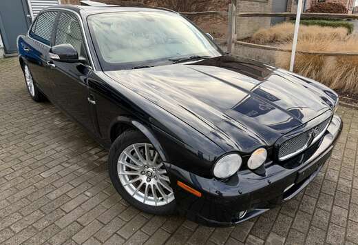 Jaguar Sovereign 3.5i V8  Long Wheelbase