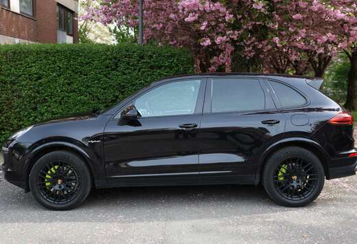 Porsche Cayenne 3.0i V6 PHEV S Tiptronic S (306 kW)