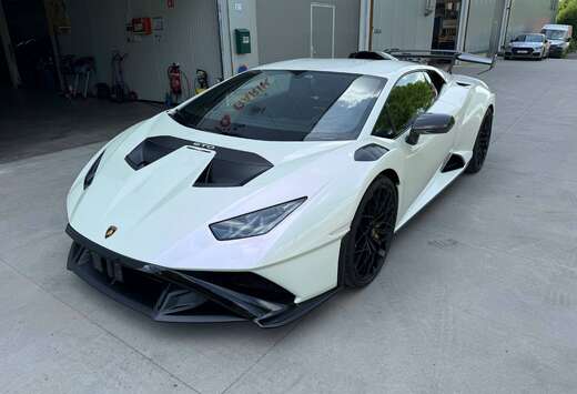Lamborghini Huracan 5.2i V10 40v LP640-2 STO