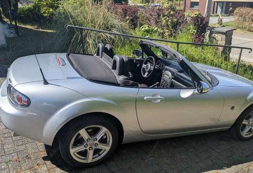 Mazda MX-5 1.8i 16v Active