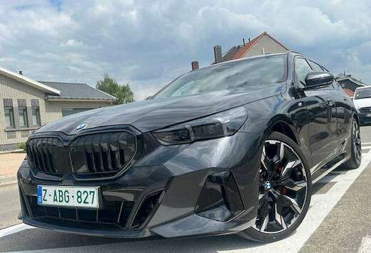 BMW Touring 520iA TOP  M-pak Shadow Led Pano Headup B ...