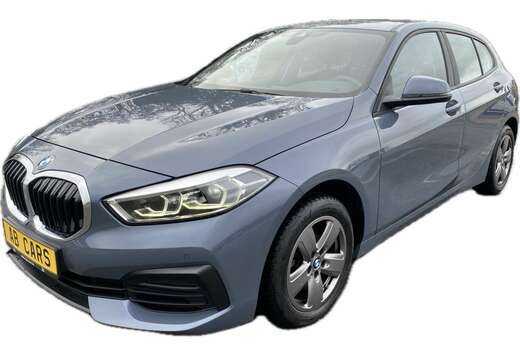 BMW 118i A 136cv 2xPDC Apple Carplay LED