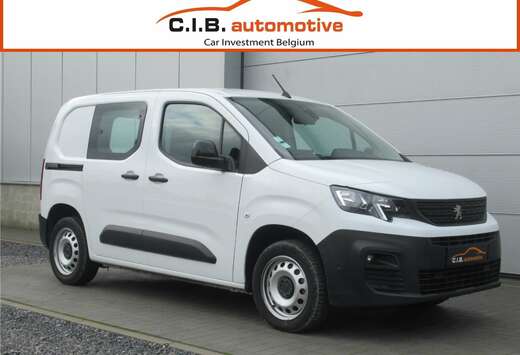 Peugeot 1.5 HDi Aut. / 3 pl. / Navi / PDC / Airco / . ...