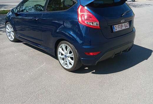 Ford 1.6i Ti-VCT Sport
