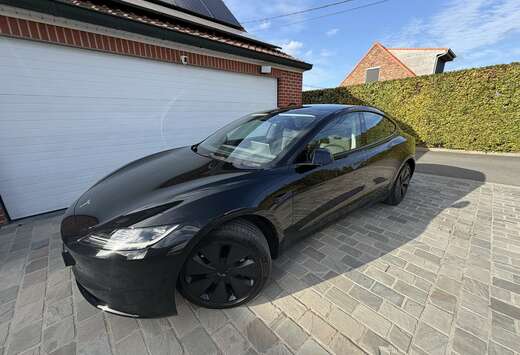 Tesla 64 kWh RWD Standart Range Premium