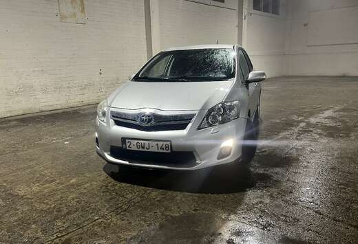 Toyota 1.8 Hybrid Executive