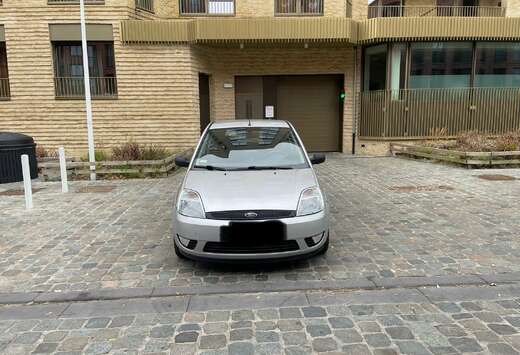 Ford 1.3i Trend 40.000 Km