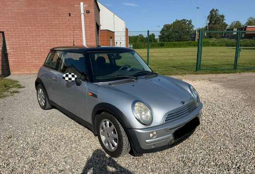 MINI Mini Cooper 1.6i  07.2004 157.000 km 85 kw