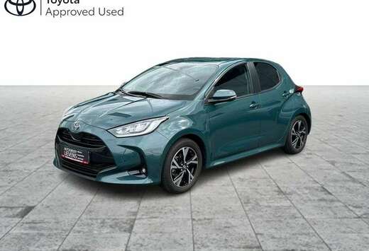 Toyota 1.5HYB ICONIC + HI-TECH PACK