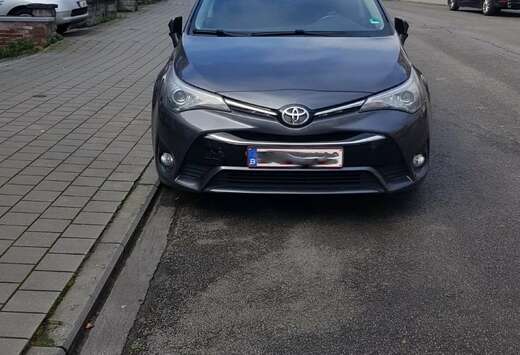 Toyota Touring Sports 1.6 D-4D