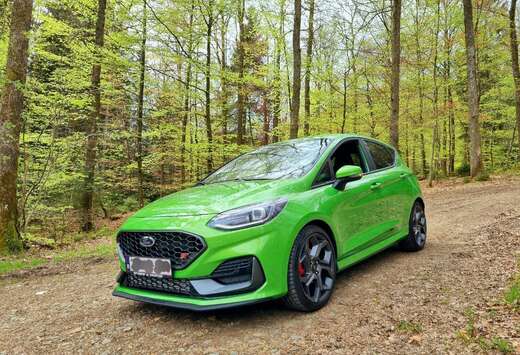 Ford ST 1.5 EcoBoost Ultimate mean green