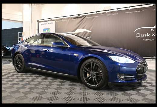 Tesla 85d DUAL MOTOR / 4X4 / AUTOPILOT / DISTRONIC