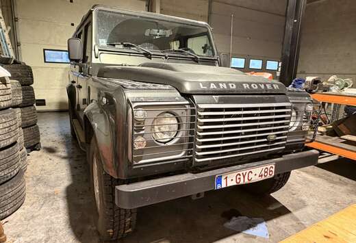 Land Rover 110 Station Wagon SE