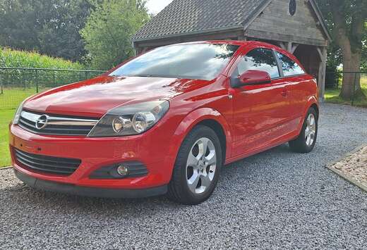 Opel Astra GTC 1.3 CDTI