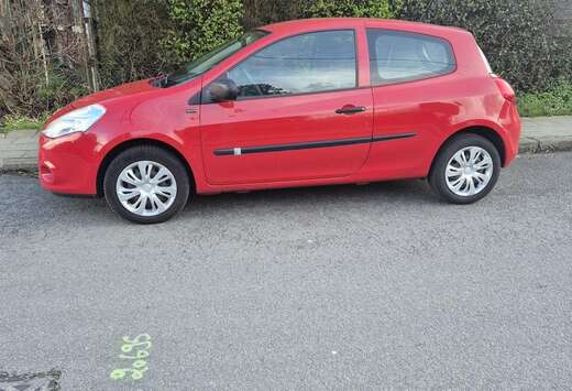 Renault 1.2i Yahoo 2012 ,104000km