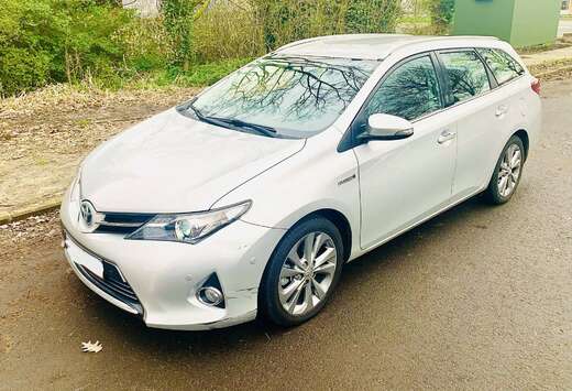Toyota Auris SW HEV 1.8i HSD Dynamic CVT
