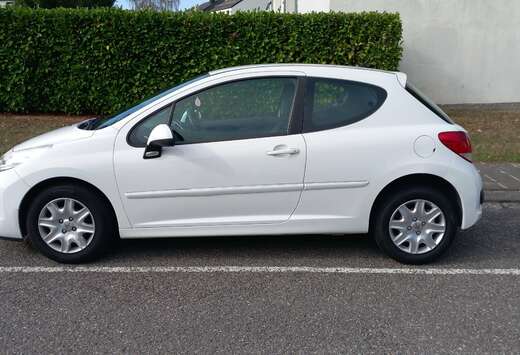 Peugeot 207  1.4i Access