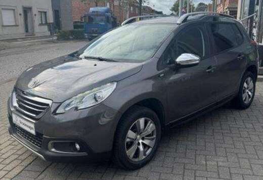 Peugeot 2008 1.2i PureTech Allure S