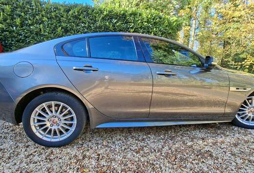 Jaguar XE 2.0 D E-Performance Business Prestige R-Spo ...