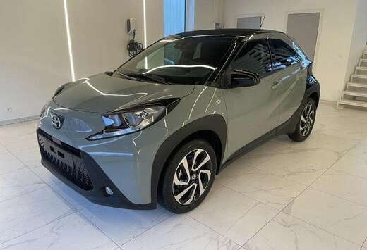 Toyota X