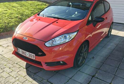 Ford 1.6 EcoBoost mit Leder-Sport-Paket ST