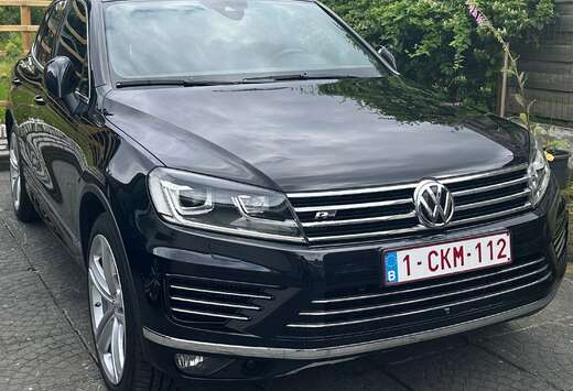 Volkswagen R-line Touareg Full Options.