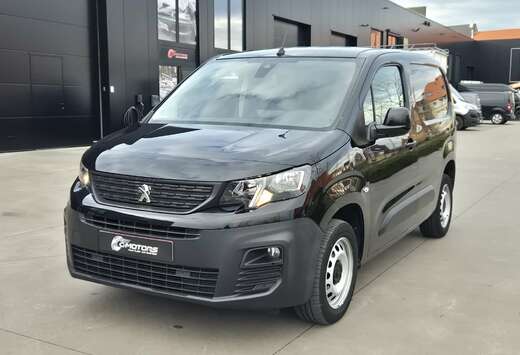 Peugeot 1.5 BlueHDi 100 MAN6 3pl /Camera/Carplay/GPS