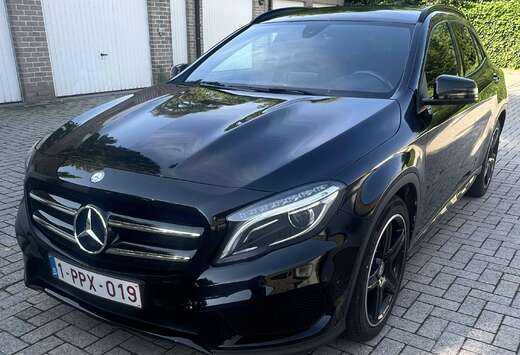 Mercedes-Benz GLA 180 AMG Line