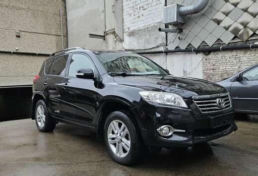 Toyota 2.0i VVT-i 4x4 VX CVT   PRIX EXPORT