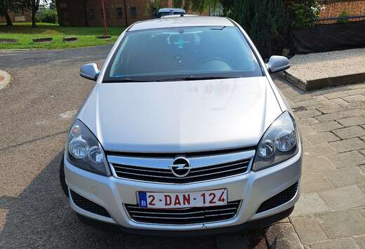 Opel Astra Sports Tourer 1.6i Essentia