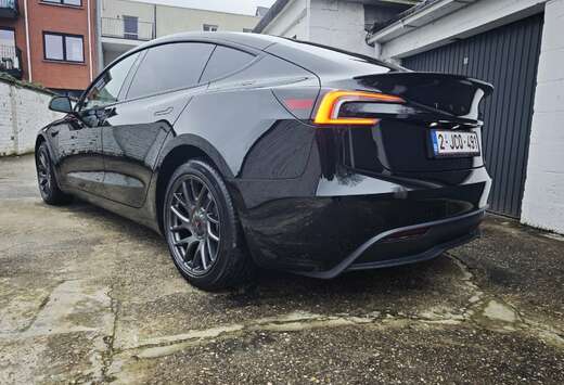 Tesla RWD Hinterradantrieb