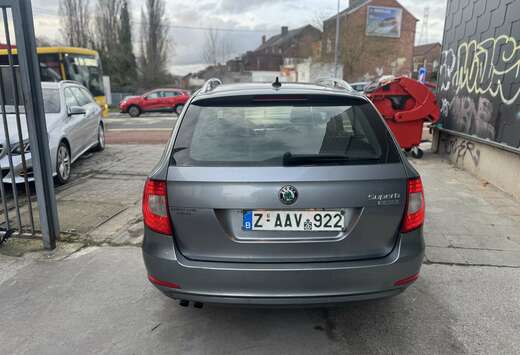 Skoda Superb SW 1.6 CR TDi GreenLine Elegance DPF