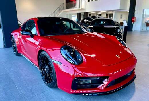 Porsche Carrera 4 GTS Coupé *Bose*Gts Pack*Sport des ...