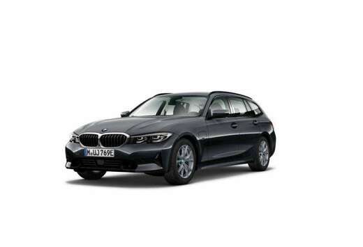 BMW 330e Touring Sport