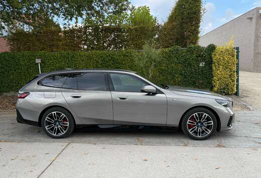 BMW i5 Touring 83.9 kW eDrive40