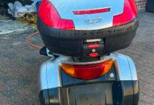 Honda NT650V