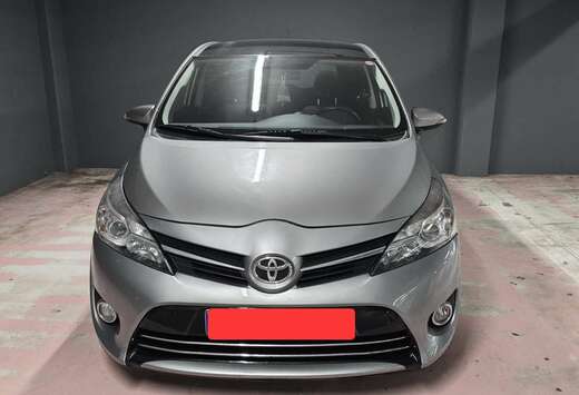 Toyota 2.0 D-4D Skyview 7pl.