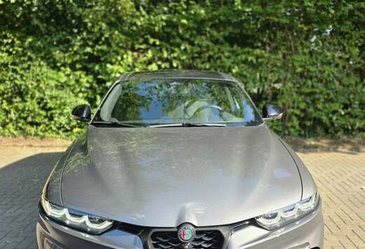 Alfa Romeo 1.3 VGT Plug-In-Hybrid Q4 Veloce