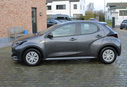 Toyota Hybrid 1.5 VVT-i Automaat  60000km