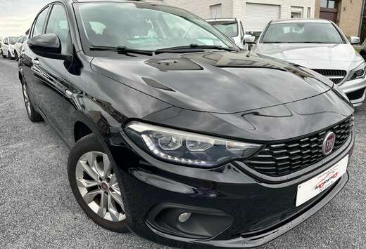 Fiat 1.4 16V Lounge navi camera 12Maanden waarborg