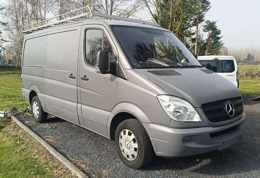 Mercedes-Benz 210 2.1 CDI A1H1