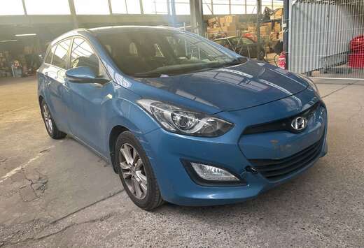 Hyundai 1.4i Benzine 2013 140 000 KM AIRCO ALLU VELGE ...