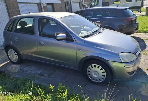 Opel Corsa 1.2i XE 16v Cosmo