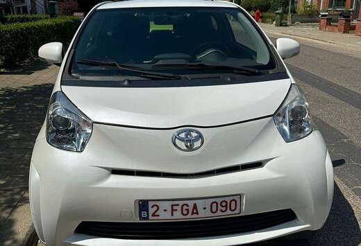 Toyota IQ 1.0