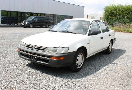 Toyota 4 DEURS SEDAN 1,3 BENZINE OLDTIMER