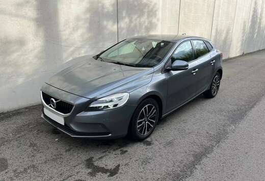 Volvo V40 2.0 T2 Black Edition GPF (EU6d-TEMP)