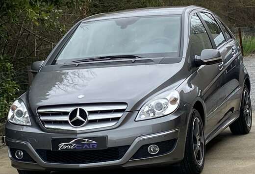 Mercedes-Benz 1.5i BOITE AUTO /CLIM / NAVI / CARNET / ...