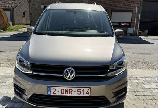 Volkswagen Life 1.4 essence CN G  7 place